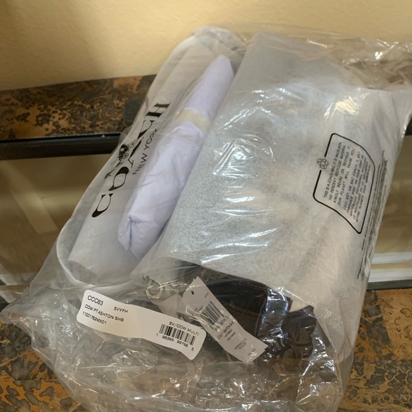 Coach cream and Brown Ashton Shoulder Bag - Picture 11 of 11